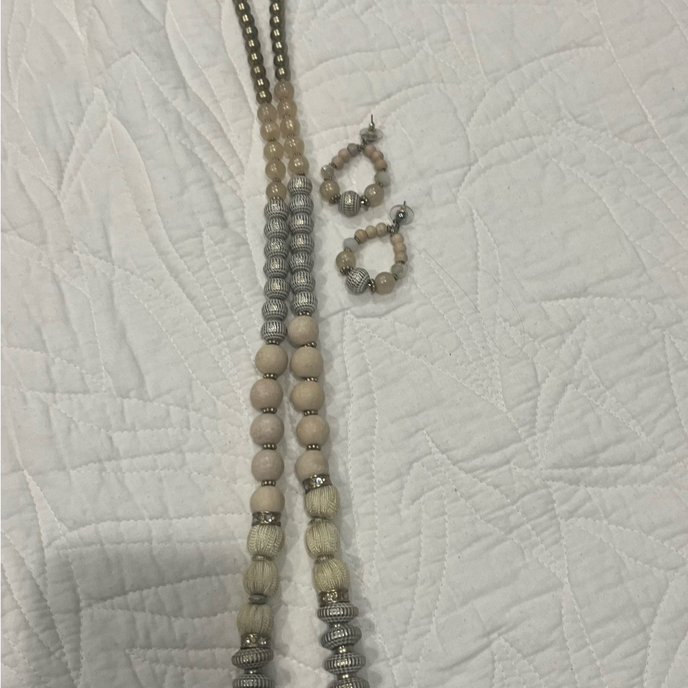 Chico's Beige and Silver Beaded Necklace Set